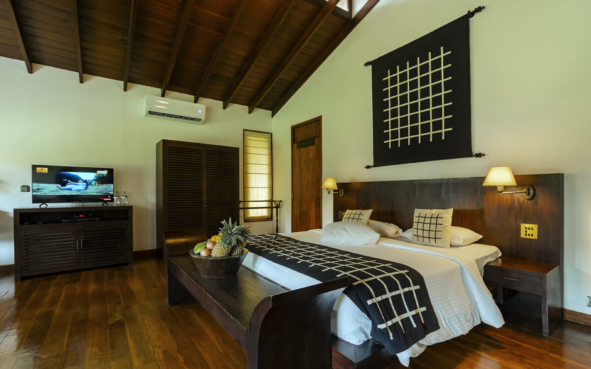 Garden-Villa-Bed-Window